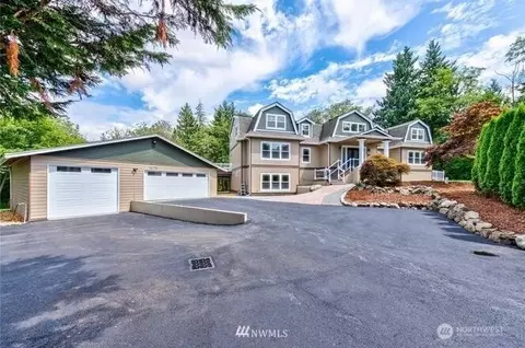 14705 Manor Way, Lynnwood, WA 98087