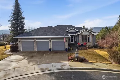 10935 N Acoma Dr, Spokane, WA 99208