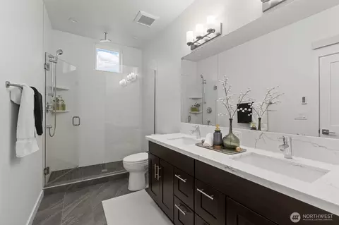 Bath - 942 N 89th St #B, Seattle, WA 98103 photo 3 of 3