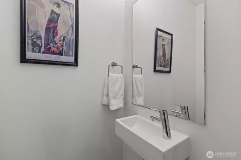 Bath - 942 N 89th St #B, Seattle, WA 98103 photo 1 of 3