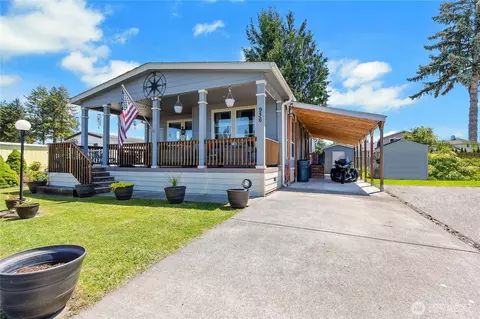 936 Mountain Villa Dr, Enumclaw, WA 98022 photo 2