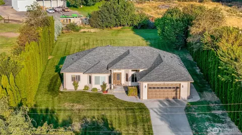 20086 NW Cherry Rd, Soap Lake, WA 98851