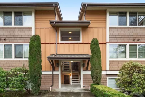 8240 126th Ave NE #A304, Kirkland, WA 98033
