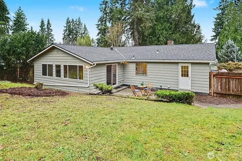 Exterior - 20224 11th Dr SE, Bothell, WA 98012 photo 6 of 9