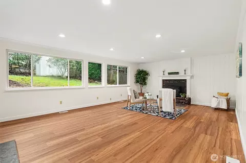 Living - 20224 11th Dr SE, Bothell, WA 98012 photo 3 of 4