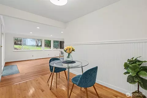 Dining - 20224 11th Dr SE, Bothell, WA 98012 photo 2 of 2