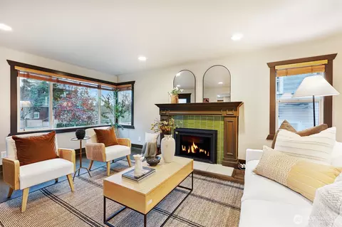 Living - 941 N 79th St, Seattle, WA 98103 photo 1 of 3