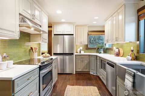 Kitchen - 941 N 79th St, Seattle, WA 98103 photo 1 of 4