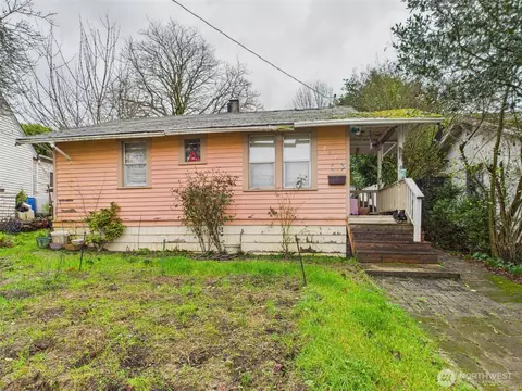 2820 29th Ave S, Seattle, WA 98114