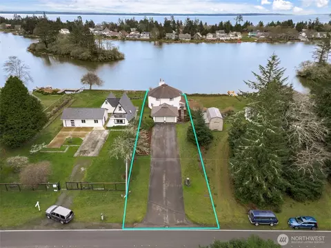 674 Mt Olympus Ave SE, Ocean Shores, WA 98569