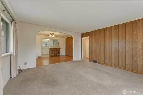 Living - 201 Malcolm St, Walla Walla, WA 99362 photo 2 of 4