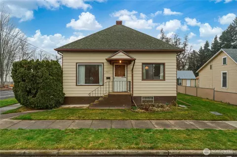 Exterior - 201 Malcolm St, Walla Walla, WA 99362 photo 2 of 6