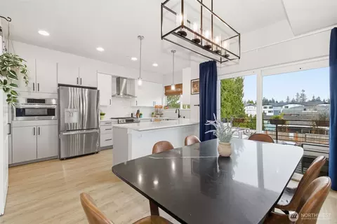 806 164th St SW #B3, Lynnwood, WA 98037