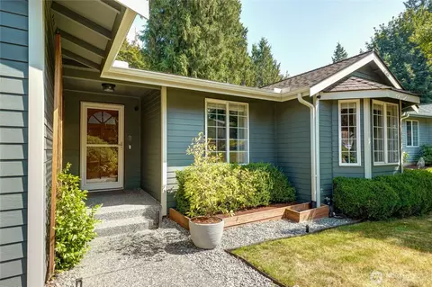Exterior - 12213 53rd Ave SE, Everett, WA 98208 photo 2 of 10