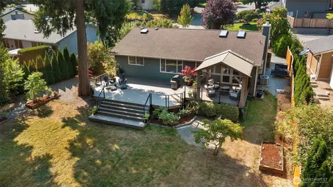 Exterior - 12213 53rd Ave SE, Everett, WA 98208 photo 9 of 10