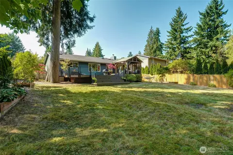 Exterior - 12213 53rd Ave SE, Everett, WA 98208 photo 8 of 10