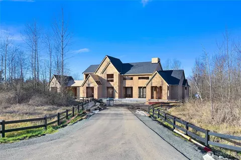 5747 Denali Ln, Bellingham, WA 98226