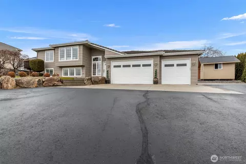 1953 Diamond Ct, East Wenatchee, WA 98802