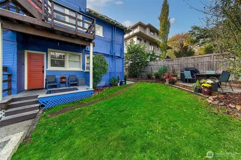 Exterior - 1808 E Harrison St, Seattle, WA 98112 photo 4 of 11