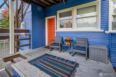 Exterior - 1808 E Harrison St, Seattle, WA 98112 photo 5 of 11