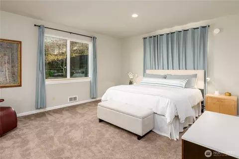 Bedroom - 21 American Eagle Dr, Sequim, WA 98382 photo 1 of 3