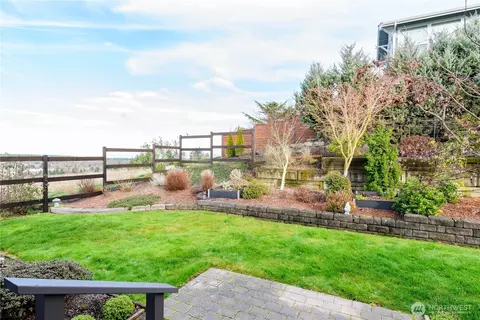 Exterior - 21 American Eagle Dr, Sequim, WA 98382 photo 11 of 12