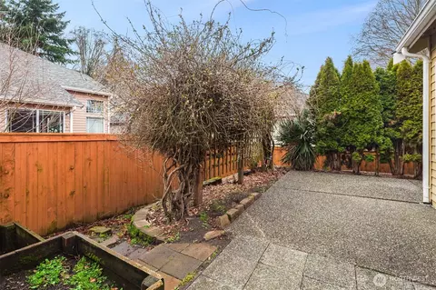 Exterior - 19504 24th Dr SE #A12, Bothell, WA 98012 photo 3 of 4