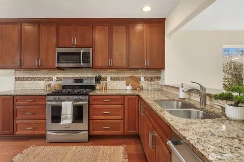 Kitchen - 19504 24th Dr SE #A12, Bothell, WA 98012 photo 2 of 5