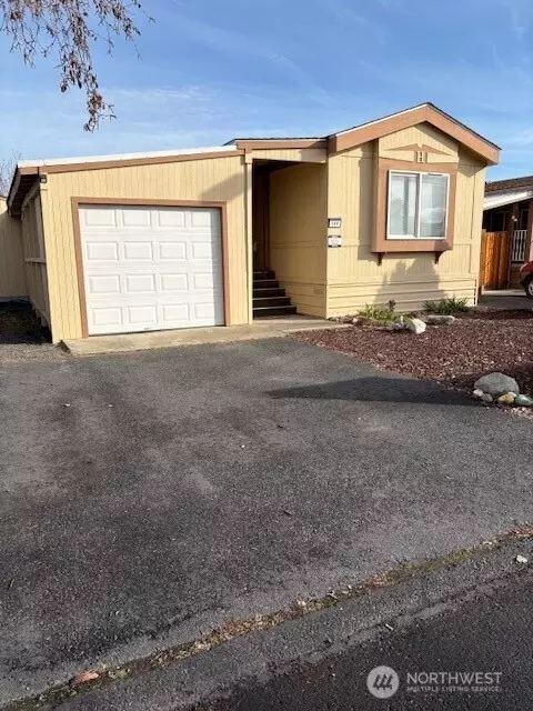 140 3010 W Peninsula Dr #140, Moses Lake, WA 98837