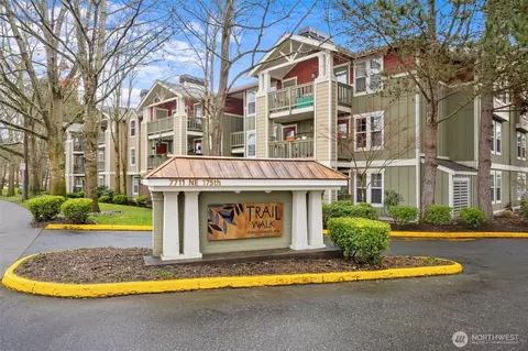 7711 NE 175th St #C305, Kenmore, WA 98028