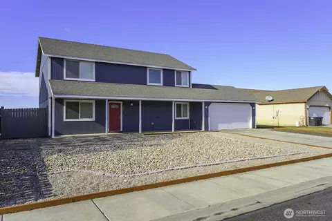 1516 S Husky Dr, Moses Lake, WA 98837