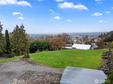 2137 3rd St SE, Puyallup, WA 98372