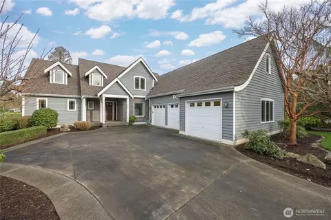 5566 Sandpiper Ln, Blaine, WA 98230