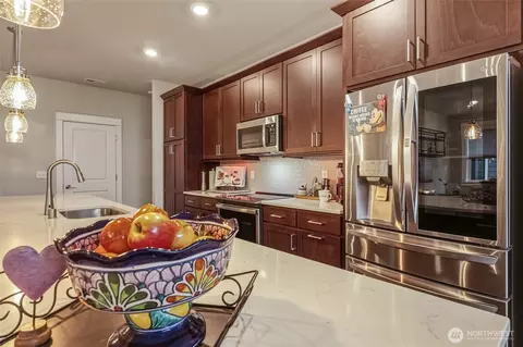 Kitchen - 3126 Arrowroot Loop SE, Lacey, WA 98513 photo 4 of 4