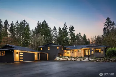 25145 SE Tiger Mountain Rd, Issaquah, WA 98027