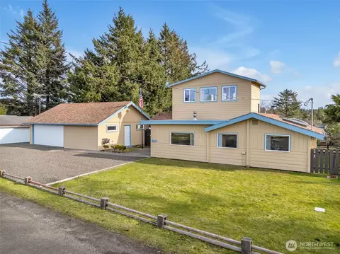 27106 K Pl, Ocean Park, WA 98640