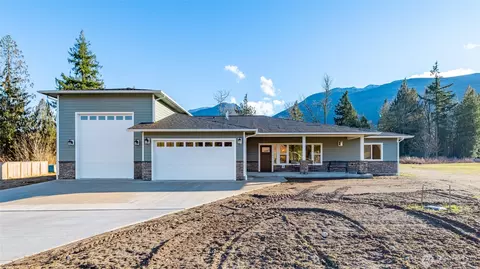 8127 Coyote Springs Ln, Sedro Woolley, WA 98284