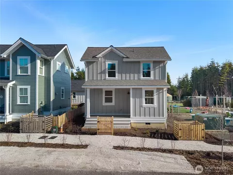 4 Springboard St, Pacific Beach, WA 98571