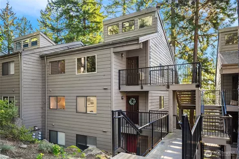 12517 NE 23rd Pl #B4, Bellevue, WA 98005