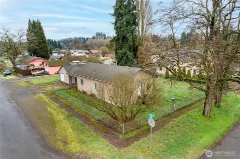 1330 Windsor Ave, Centralia, WA 98531