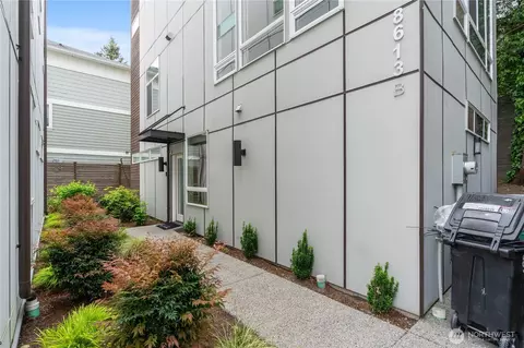 8613 23rd Ave NE #B, Seattle, WA 98115