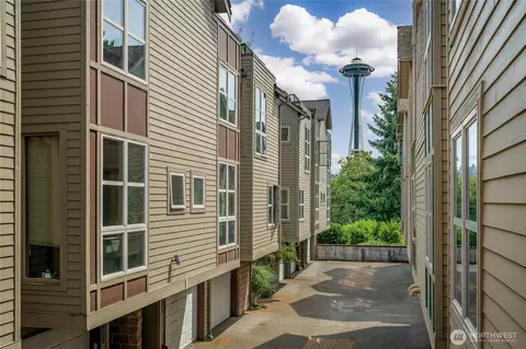 718 Nob Hill Ave N #A, Seattle, WA 98109