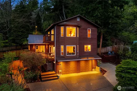 9420 NE 129th Pl, Kirkland, WA 98034