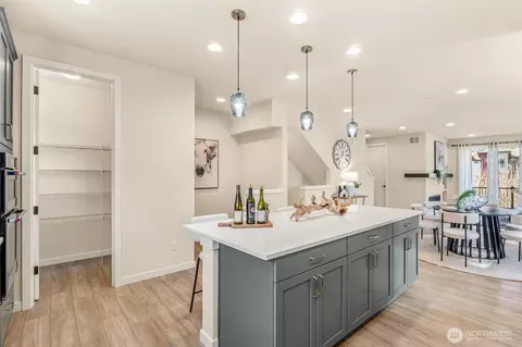 Kitchen - 23712 8th St SE #E, Bothell, WA 98021 photo 7 of 7