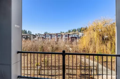 Exterior - 23712 8th St SE #E, Bothell, WA 98021 photo 2 of 6