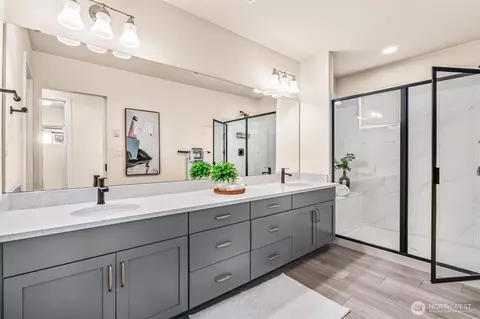 Bath - 23712 8th St SE #E, Bothell, WA 98021 photo 2 of 4