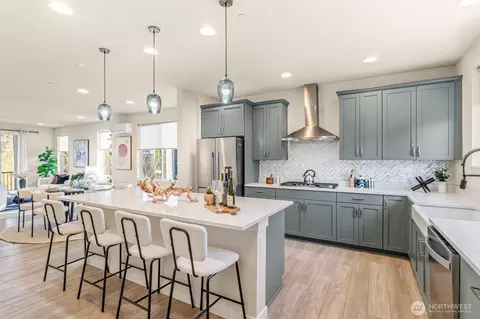 Kitchen - 23712 8th St SE #E, Bothell, WA 98021 photo 3 of 7