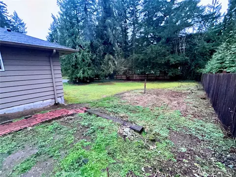 Exterior - 19221 100th Ave NE, Bothell, WA 98011 photo 4 of 5