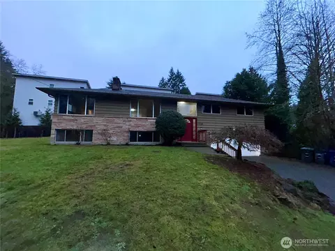 19221 100th Ave NE, Bothell, WA 98011