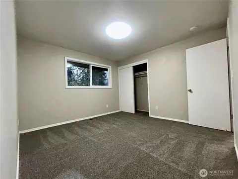 Bedroom - 19221 100th Ave NE, Bothell, WA 98011 photo 4 of 4